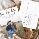 Postal Save the Date Boho Foto Minimalista moderna<br><div class="desc">Captura la esencia de tu historia de amor con nuestra postal moderna "Save the Date Boho" (Salvar la fecha del boho Minimalista). Esta postal es una fusión de minimalismo contemporáneo y encanto bohemio, lo que la convierte en la elección perfecta para anunciar a su próximo boda. Con su preciada foto...</div>
