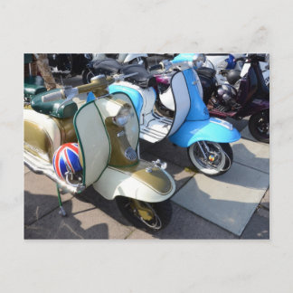 Postal Scooters en una reunión