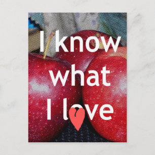 Postal "Sé que me encanta" – Diseño con tema de manzana