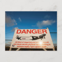 Señal de advertencia cerca del aeropuerto de San M