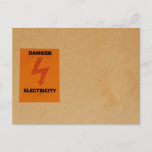 Postal señal de peligro de electricidad