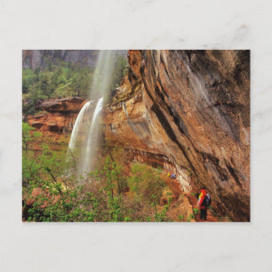 Postal Senderismo en el Emerald Pools Trail en Zion Natio