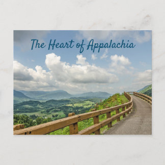 Postal Sendero pavimentado con rieles de madera