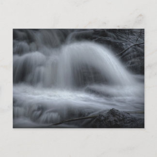 Postal serenata de cascada