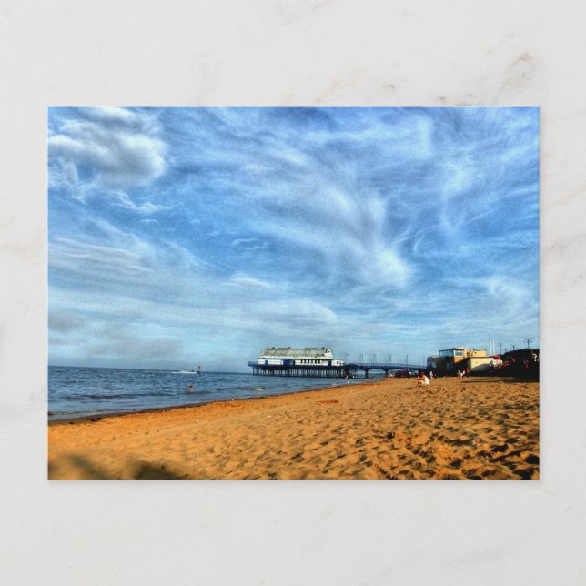 Postal Serene Playa Luminosa Con Pier Y Nubes De Marmol (Anverso)