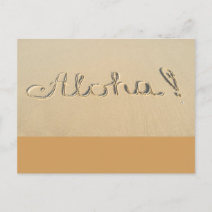 Postal Signo de palabra Aloha en la arena de la playa