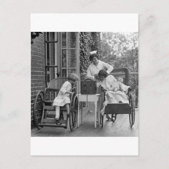 Postal Sillas de ruedas de mimbre, años 20 (Anverso)