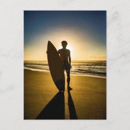 Postal Silueta surfista al amanecer