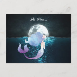 Postal Sirenita nadando en paz bajo la luna llena