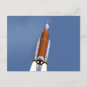 Postal Sistema de lanzamiento espacial SLS de la NASA