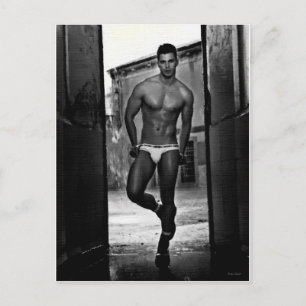 Postal SKETCH: El "Hunk" italiano en Briefs