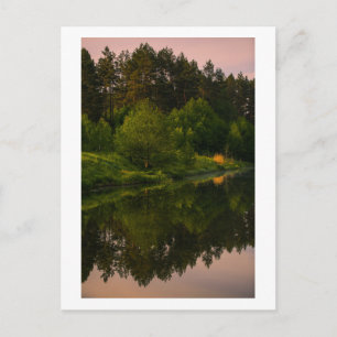 Postal sobre Bielorrusia del bosque del río Canal