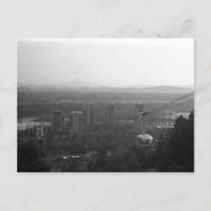 Postal sobre montañas, ríos y tranvías