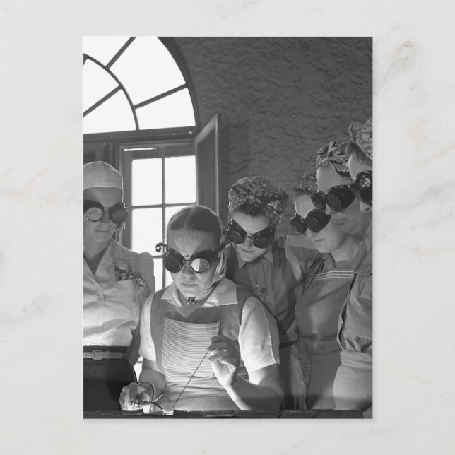 Postal Soldadoras en la Segunda Guerra Mundial, años 40 (Anverso)