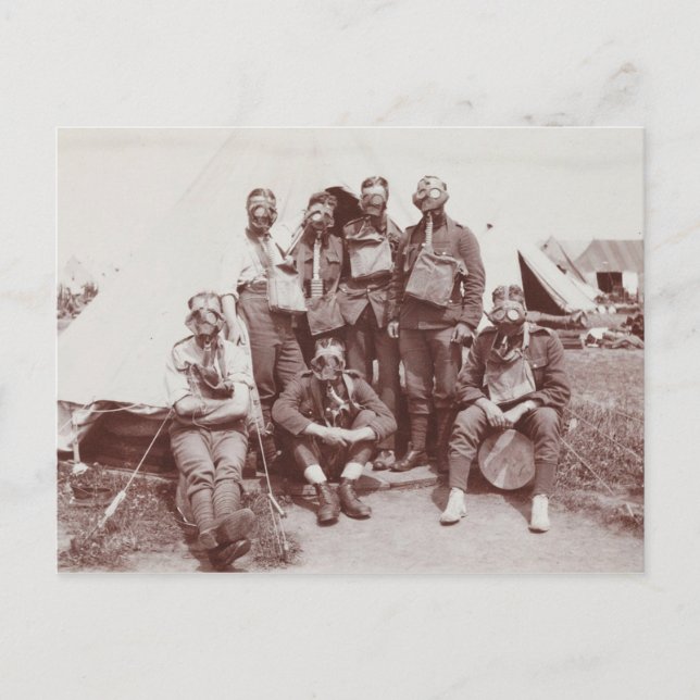 Postal Soldados de la Primera Guerra Mundial en máscaras  (Anverso)