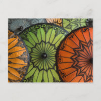 sombrillas a la venta, bagan, myanmar