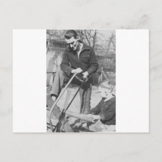 Postal Son de 1920 Ayudando a su padre a ver madera