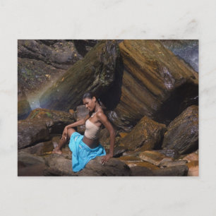 Postal sonreír en las rocas
