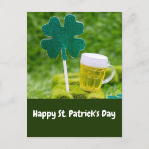 Postal St. Patrick's Day Shamrock Clover y cerveza