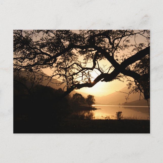 Postal Sunset escocés a través de un lago (Anverso)