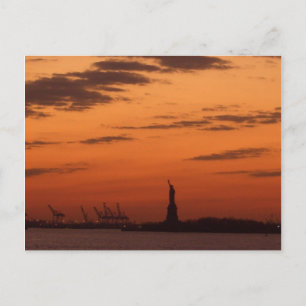 Postal Sunset New York Harbour y la Estatua de la Liberta
