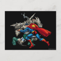 Superman lucha contra el enemigo