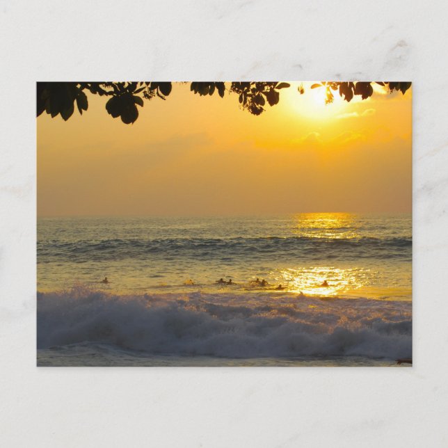 Postal Surfistas en reflexiones de sol al atardecer (Anverso)