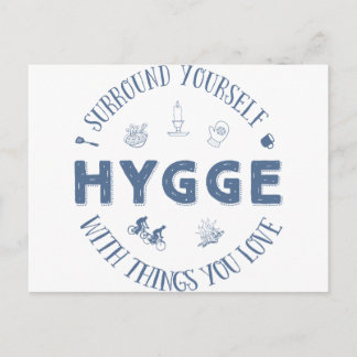Postal Surround Yourself w. Hygge (texto azul oscuro)