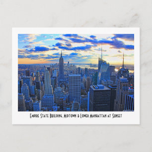 Postal Tarde por la tarde NYC Skyline mientras la puesta