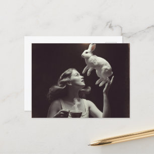 Postal Té con el blanco y negro conejito