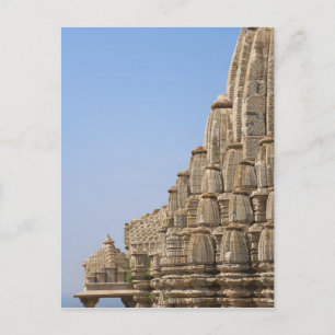 Postal templo jainita en el fuerte de Chittorgarh, India