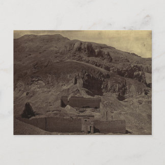Postal Templo tallado en la ladera de una montaña, Egipto