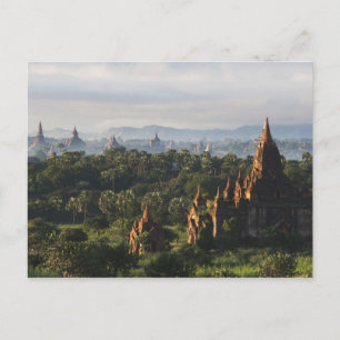 Postal Templos al amanecer, Bagan, Myanmar