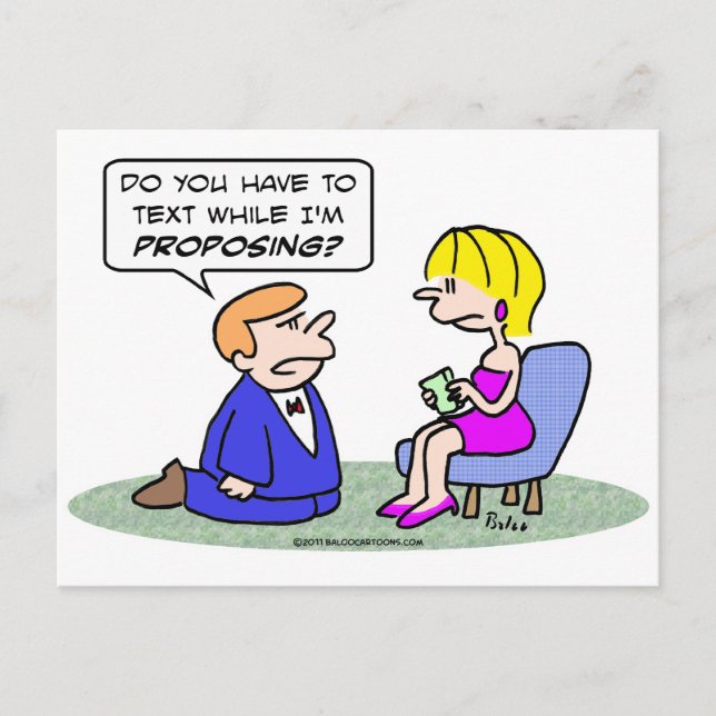 Postal textos chicas mientras el hombre propone. (Anverso)