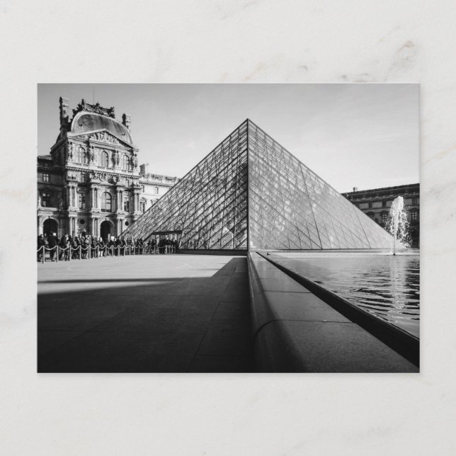 Postal The Louvre in BW (Anverso)