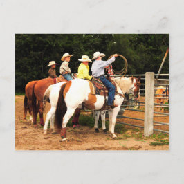 Postal Tiempo de redondeo de Jóvenes Cowboys en rodeo pos
