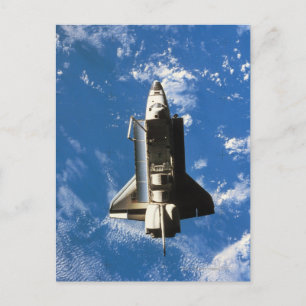 Postal Tierra que está en órbita 2 del transbordador