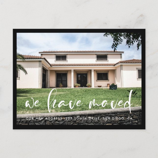 Postal Tipografía moderna de moda Nos hemos movido (Anverso)