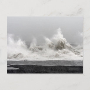 Postal Tormenta invernal agitada en el océano