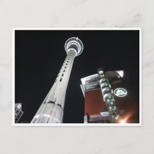 Postal torre de la ciudad del cielo auckland