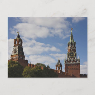 Postal Torre de Spasskaya en la Plaza Roja, Moscú, Rusia