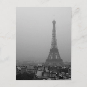 Postal Torre Eiffel en la niebla