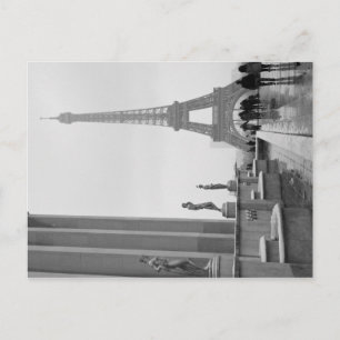 Postal Torre Eiffel en la Nieve