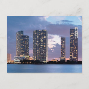 Postal Torres de condominio frente al mar en Miami