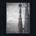 Postal Torres de Sagrada Familia en Barcelona<br><div class="desc">Los chapiteles de la iglesia de Sagrada Familia en Barcelona España.</div>