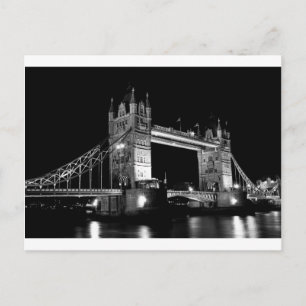 Postal Tower Bridge: imagen en blanco y negro de la noche