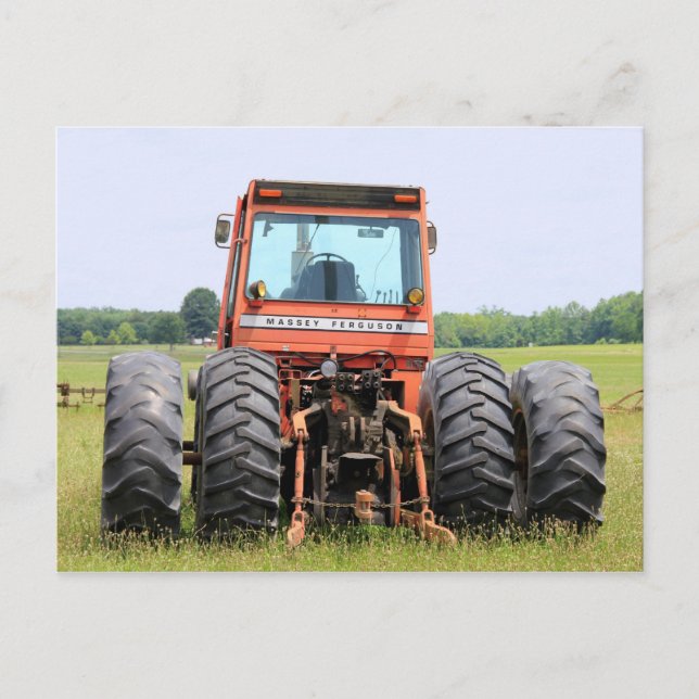 Postal Tractor De Modelo Massey De Cab Antiguo En Un Camp (Anverso)