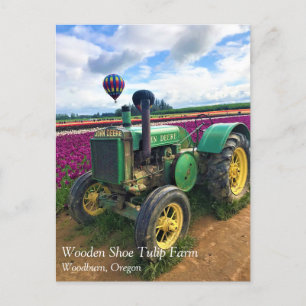 Postal Tractor Verde en el Campo Tulip, Oregón