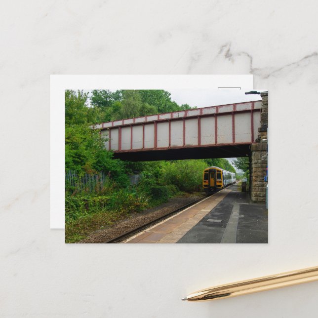 Postal Tren de Colne Bound saliendo de Burnley Barracks R (Anverso/Reverso In Situ)