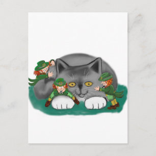 Postal Tres Leprechauns y un gatito son amigos